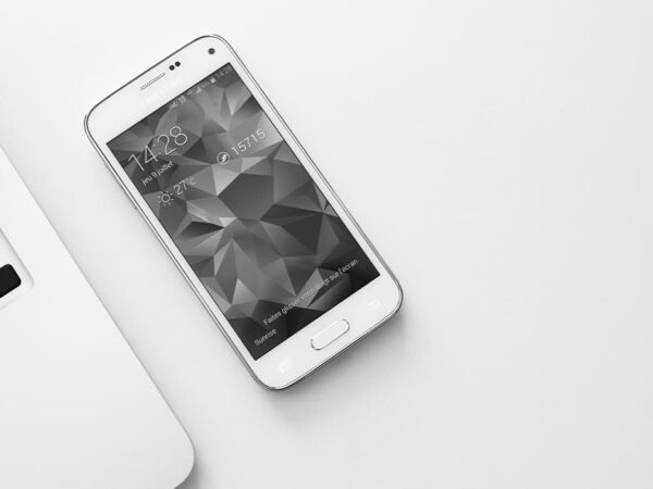 7 web browsers for smartphones that effectively block web tracking